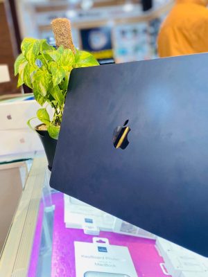 MACBOOK AIR 15 M2 8GB RAM 256GB SSD